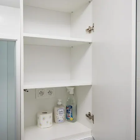 아파트 Wrzeciono 12 - Piekny Apartament Obok Szpitala Bielanskiego Oraz Awf, Bezplatna Strefa Parkowania - 400m Do Stacji Metra - Good 바르샤바