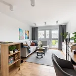 Wrzeciono 12 - Piekny Apartament Obok Szpitala Bielanskiego Oraz Awf, Bezplatna Strefa Parkowania - 400m Do Stacji Metra - Good *