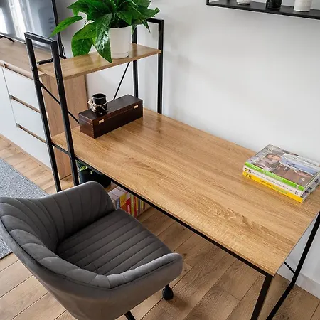 Wrzeciono 12 - Piekny Apartament Obok Szpitala Bielanskiego Oraz Awf, Bezplatna Strefa Parkowania - 400m Do Stacji Metra - Good