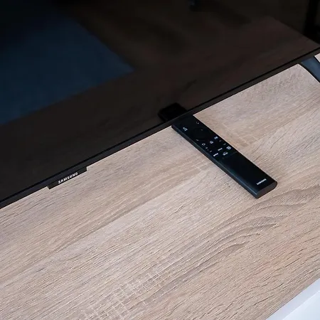 Wrzeciono 12 - Piekny Apartament Obok Szpitala Bielanskiego Oraz Awf, Bezplatna Strefa Parkowania - 400m Do Stacji Metra - Good